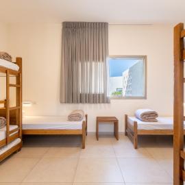 SPNI Achziv Field School, hotel en Gesher HaZiw