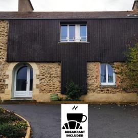 Le Petit Moulin Rouge, B&B, SDB en-suite, parking privé gratuit, hotel a Beauvoir