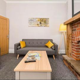 Carnarvon Stays - 2 bed Family Home - Free WiFi, Hotel in Preston