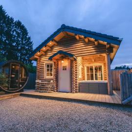 Cosy Cottage w/ Jacuzzi in Amazing Region, отель в городе Эвай