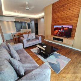 Lucky 7 Homestay - Utama Court