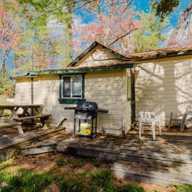 1-Bedroom Cottage #1 - White Pine, hotel u gradu 'Gravenhurst'