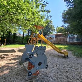 Camping L'AMBOIS, hotel in Mouilleron-le-Captif