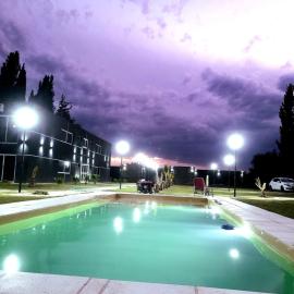El Atardecer Complejo Turístico, hotel a San Rafael