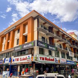 Shri Amman Residency、Dhārāpuramのホテル