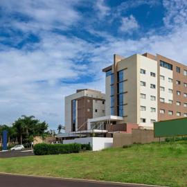 Golden Tower Maurilio Biagi by Fênix Hotéis, hotel din Ribeirão Preto