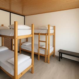 Albergue Tritón - Villanúa: Villanúa'da bir otel