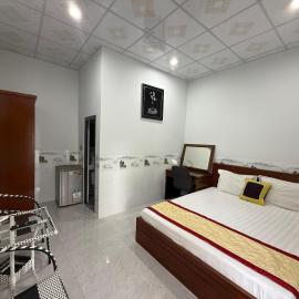 Nhà Nghỉ An Bình, hotel u gradu Srok Dong