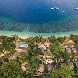 Coral Eye Boutique Resort and Marine Outpost, hotel in Likupang