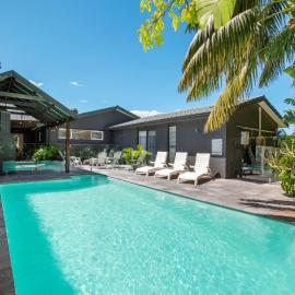 Mulberry House - Pet Friendly with Swimming Pool, מלון בברי