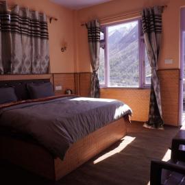 Madhurvi baker's and homestay, hotel em Chitkal