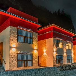 Mountain Lodges of Nepal Chame, hotel en Bagarchhāp