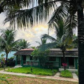 Golden Pearl Beach Resort, hotel a Baga