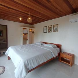 Sonnenhouse Lombok Kertaraharja Bungalow Matahari -Hot water shower-, מלון בLuk