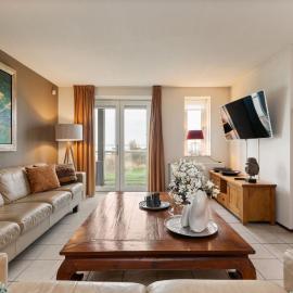 608S Two bedroom apartment, terrace & harbor view