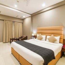 The Avenue Hotel & Banquet Near Bhopal Junction, hotel di Bhopal