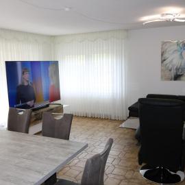 Große gut ausgestattete Ferienwohnung, barrierefrei, direkt an der A7