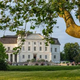Pałac Popielów w Kurozwękach- pokoje w Pałacu, hotel em Kurozwęki