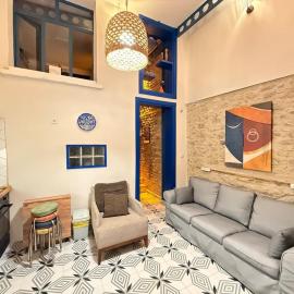 Loft Cosy Stone House, מלון בKonak