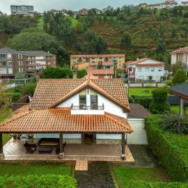 Amplia y cómoda casa en playa Ribera