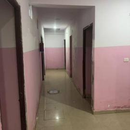 Hotel golden night، فندق في Bhauli
