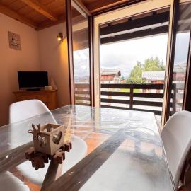Alpine stay at the foot of the slopes