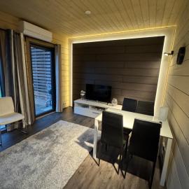Ellivuori Chalet 5, Chalet Rauta, Hotel in Karkku
