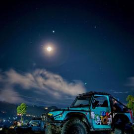 Mount Batur Sunrise & Sunset Jeep Tour in Bali، فندق في Baturaja