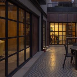 Industrial House in Mendoza with Jacuzzi