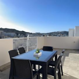 M31Stays - Lilcarm Modern Apartments and Penthouse, St Paul's Bay