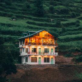 Chhaon Stays, hotel in Shoja