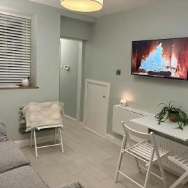 Cosy Ground-Floor Flat in Omagh Centrally located, hotel em Omagh