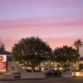 Best Western Plus Executive Suites
