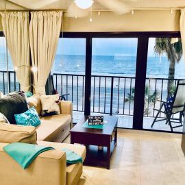 Shoreline Studio Condo for 4, hotel in Galveston