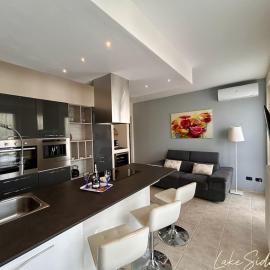 LakeSide View Apartment