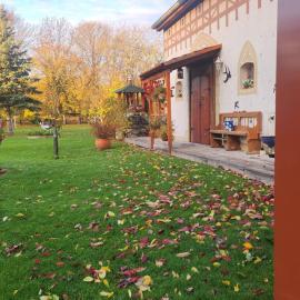 Svatoplukovo království, hotel u gradu 'Štefanová'