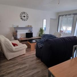 Champvans centre - Appartement calme et tout confort en plein centre du village