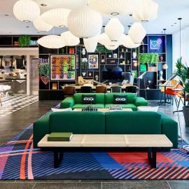 citizenM London Victoria Station