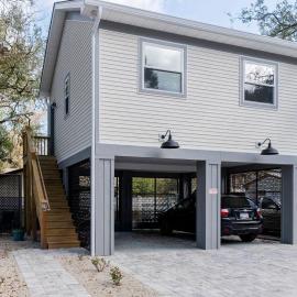 Charming Old Town Loft, nestled in the Heart of Historic Bluffton, SC, хотел в Блъфтън