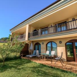 Casa LOS ARCOS con jardín privado