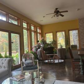 Bed and breakfast suite at the Wooded Retreat, hotel u gradu Pine City