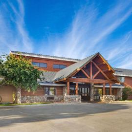 AmericInn by Wyndham Chamberlain Conference Center, готель у місті Чеймберлін
