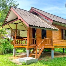 Affordable shack, מלון בBan Laem Sai