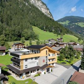 Gästehaus Schneeberger, hotel in Mayrhofen