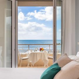 Unicorn House - Stunning sea view with pool, готель у місті Торре-Ґранде