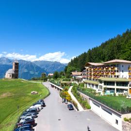 Hotel Sulfner, hotelli kohteessa Avelengo