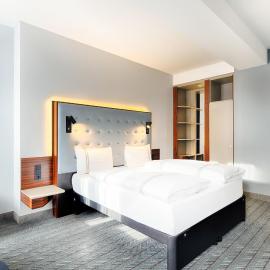 Premier Inn Köln City Mediapark, hotel v Kolíně