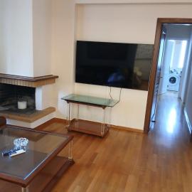 Stylish Luxury 3 Bd Penthouse in Drosia Center, Hotel in Drosia