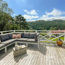 1 Bedroom Cozy Home In Førde I Hordaland, hotel em Erve