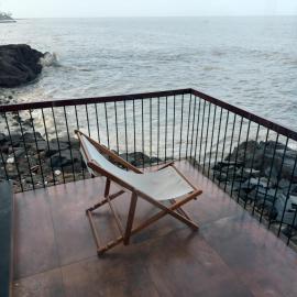 Coastline 4Bedroom cliffside villa, hotel di Elattūr